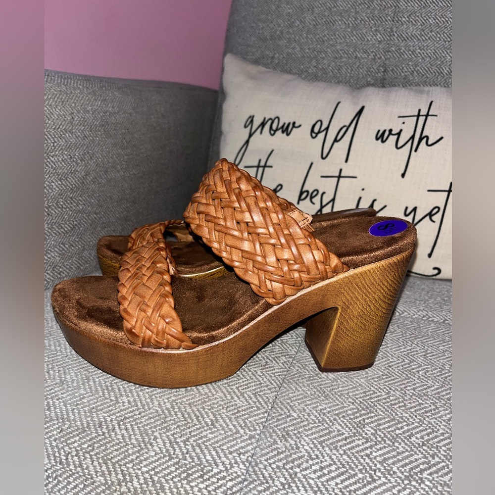 House of Harlow 1960 Brown Clog Platform Open Toe Braided Leather Sandals